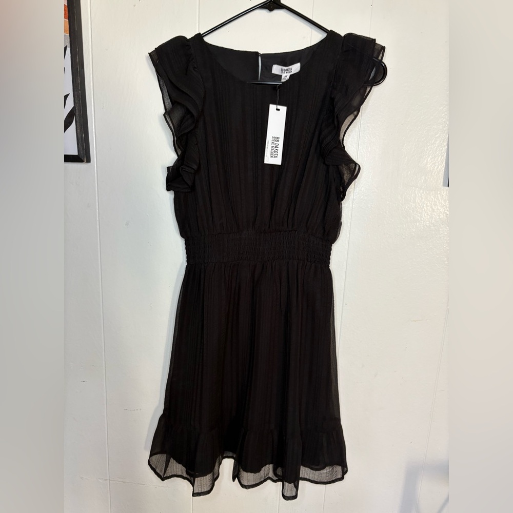 Smocked Break Update Dress
BB Dakota by Steve Madden Size Medium- NWT
